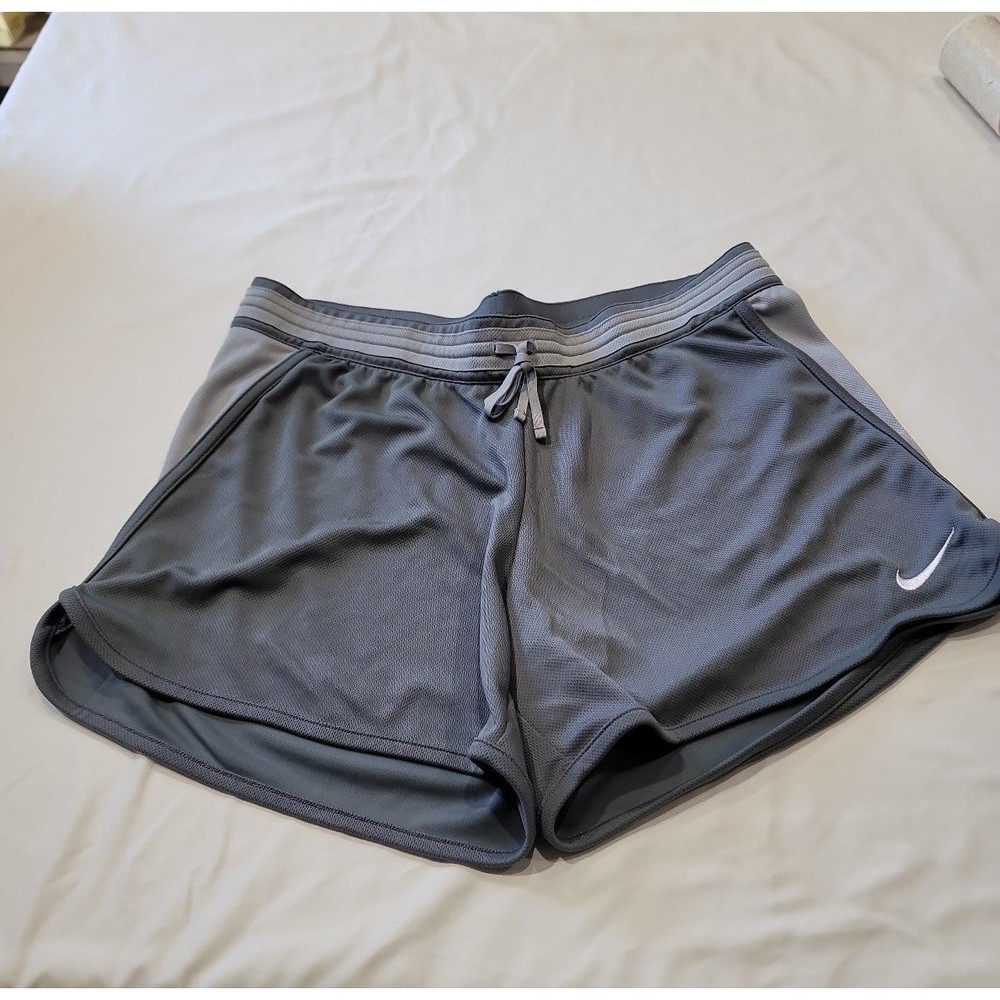 Nike Dri Fit Shorts size L